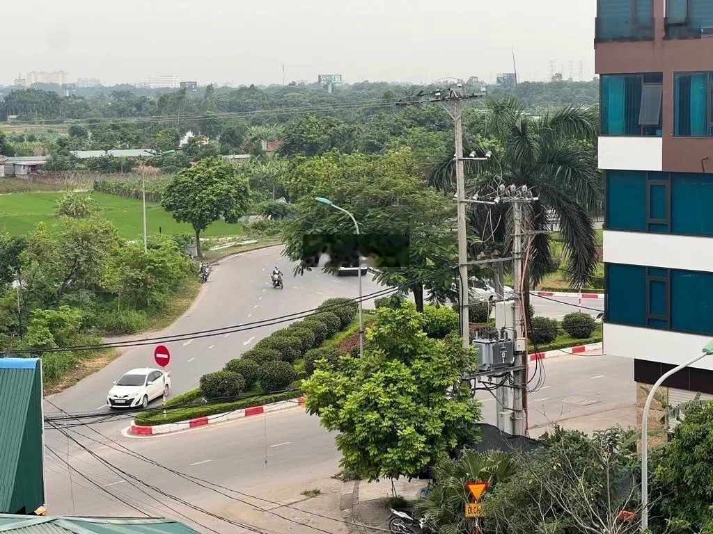 Bán nhà mặt phố Thôn Đìa, thuộc khu đấu giá Nam Hồng 12,8 tỷ, 95m2, 8PN, 4WC, 5 tầng, mặt tiền 5m