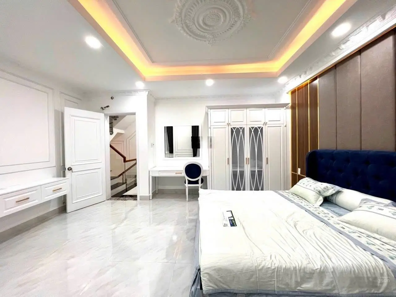 Chính chủ bán nhà sổ riêng 81m2 hoàn công 4 tầng full nội thất KDC Green Riverside gần Quận 7
