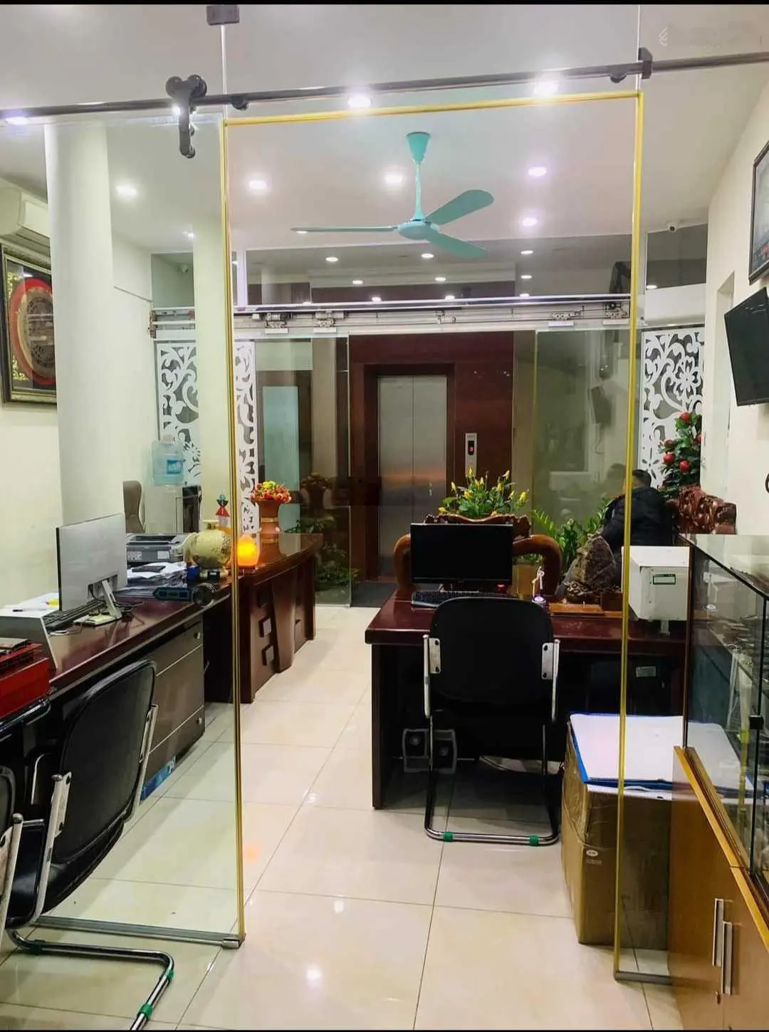 Bán nhà Trần Duy Hưng diện tích 60m2, 6 tầng thang máy, full nội thất