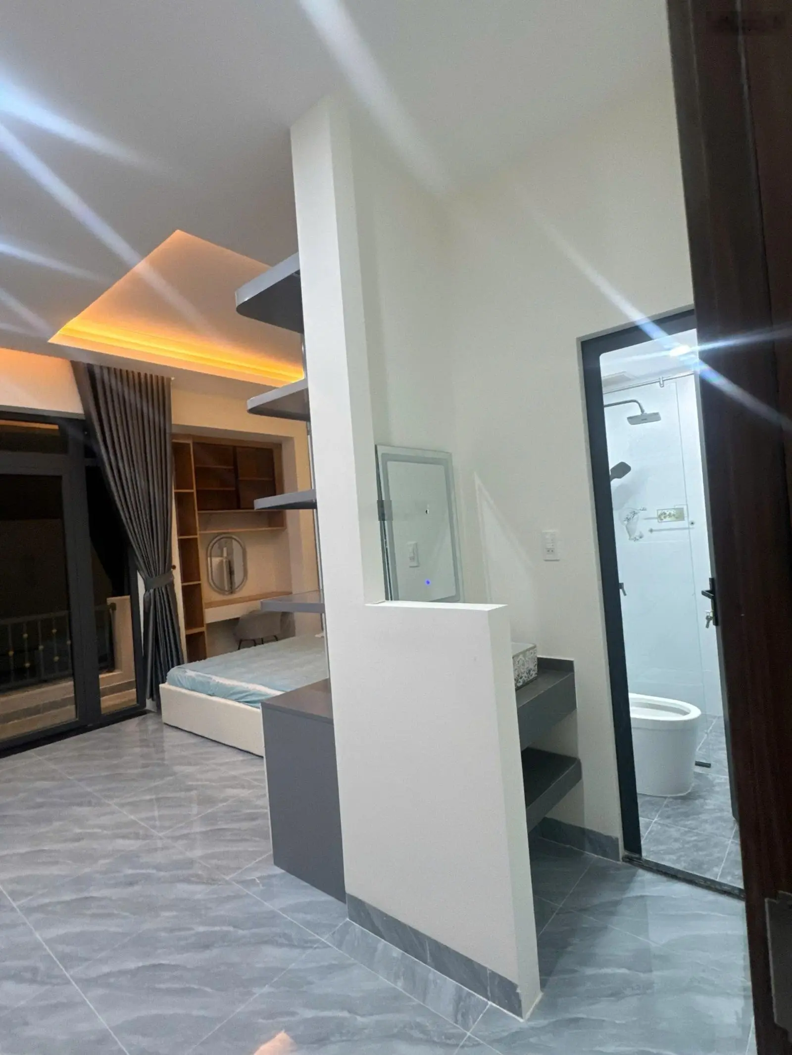 Chỉ 3,8 tỷ/nhà 4pn, 4wc, DTSD 192m2, sổ sẵn. Full nội thất như hình, ở Thuận An. LH: 0906663528