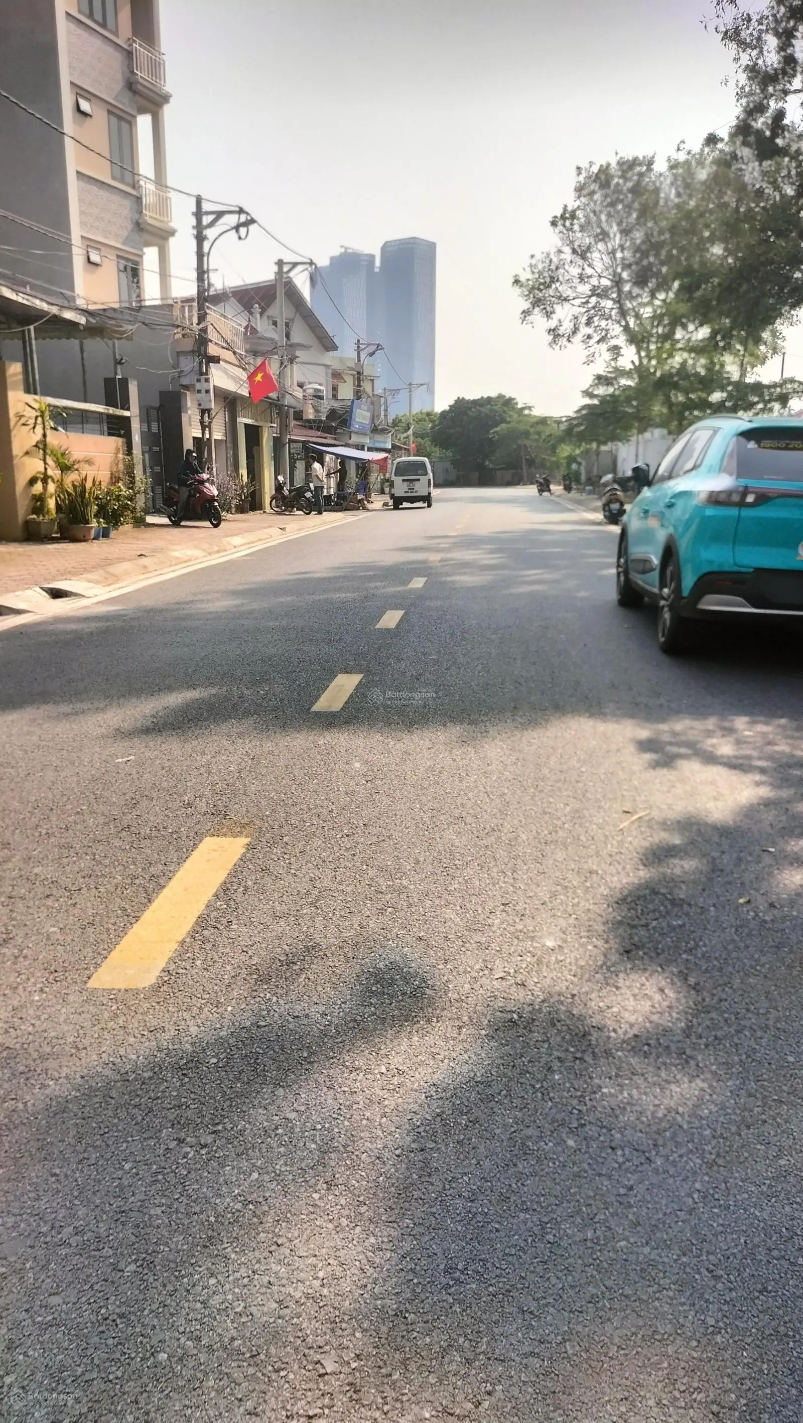 Mặt Đường - Giáp Hải-Đông Dư - Kinh Doanh đỉnh - cạnh ngã 6 Cầu Thanh Trì -50 m 1 tầng