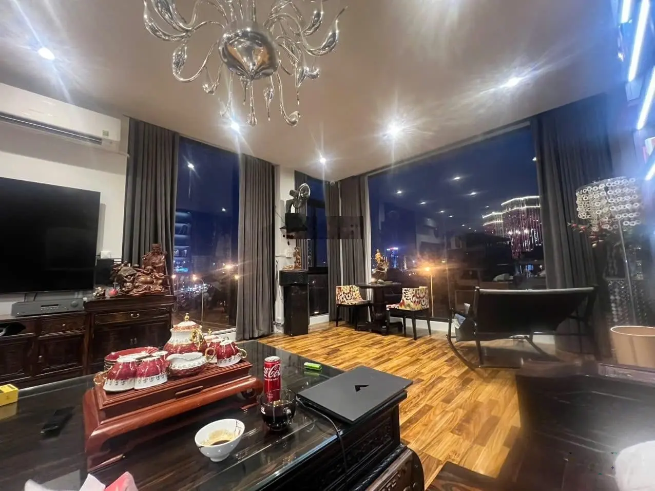 Đẳng cấp! Ngay mặt phố An Dương Vương 100m2, 6 tầng thang máy, nội thất xịn sò, gara ôtô. Giá 22 tỷ