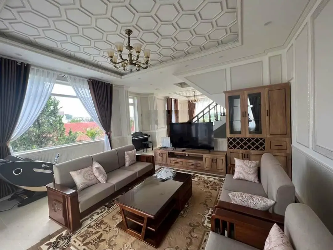 Bán biệt thự mới xây KQH An Sơn, Phường 04, TP Đà Lạt. DT: 144 m2. Giá: 19,2 tỷ. LH: 0908 748 ***