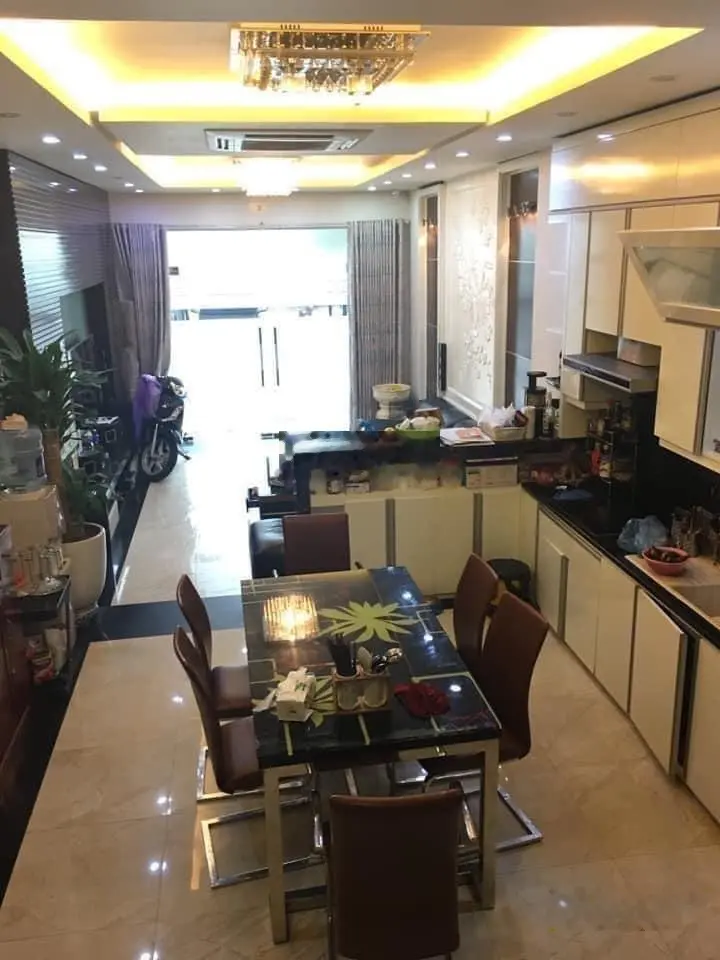 Bán nhà riêng Minh Khai, 6,2 tỷ, 30m2, 5 tầng, cách ô tô chỉ 5m, kinh doanh thuận tiện, nhà mới đẹp