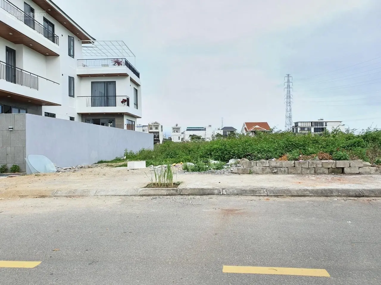 Bán đất biệt thự đường bùi thiện ngộ ( 300 m2 , đông nam ) - hoà xuân , cẩm lệ .