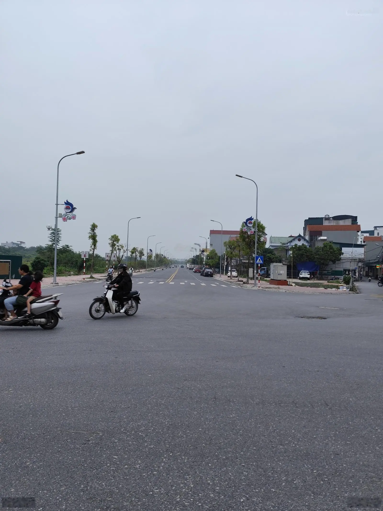 Bán đất cự khối 70m , mt 5m , đường ôtô tránh kinh doanh gía chào 8,2tỷ thương lượng