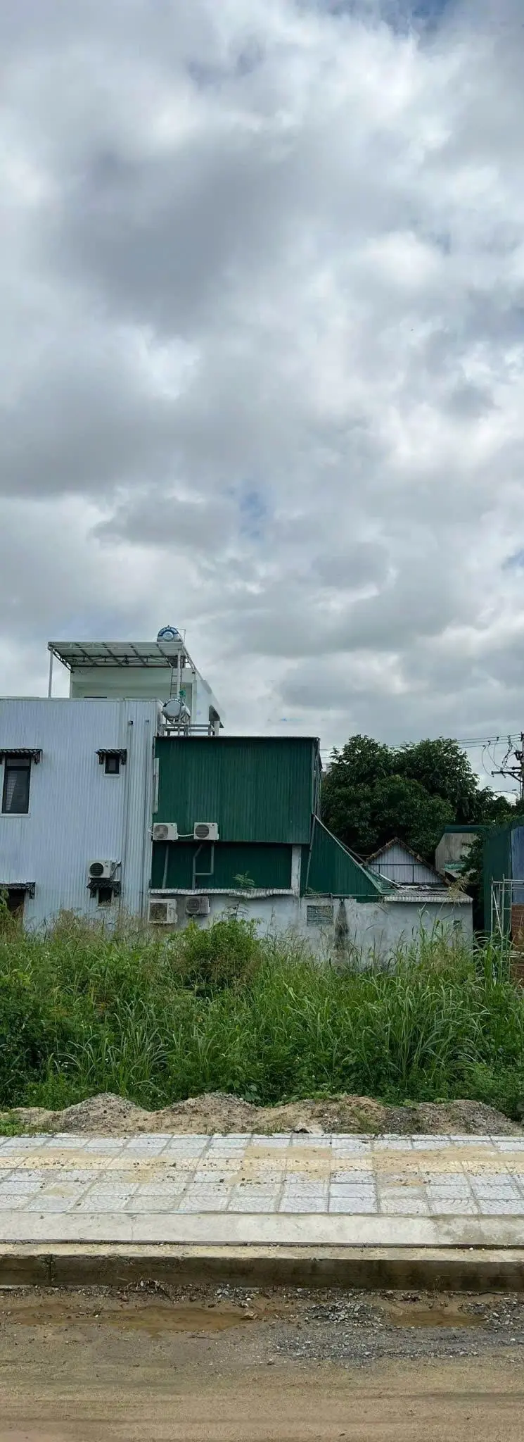 Đất giáp Chu Văn An cách cầu Thạch Bích 200m