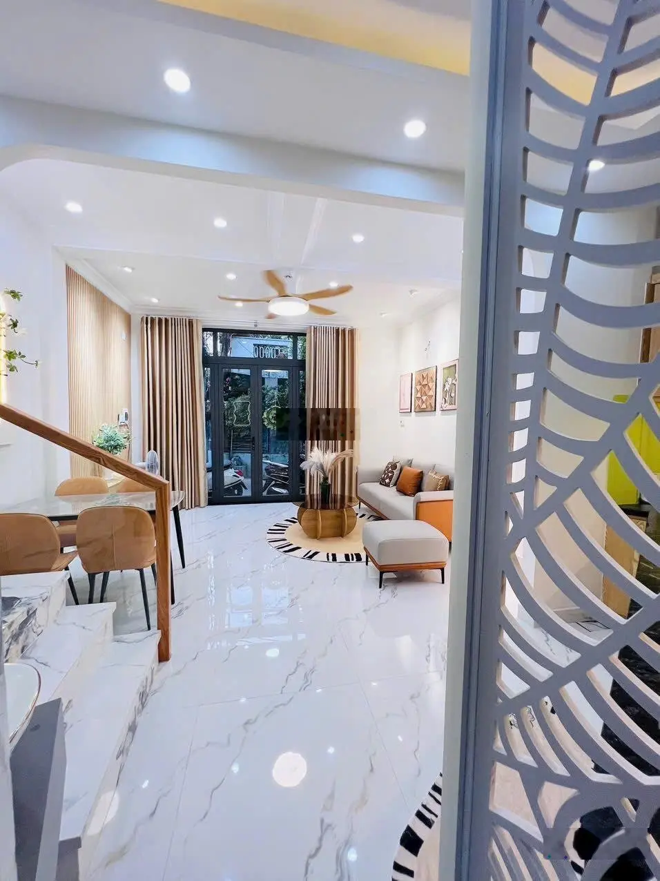 Chủ gửi bán gấp căn nhà 2 tầng ngay sát đường Đặng Văn Bi, Trường Thọ DT 80m2 giá chỉ 5 tỷ, SHR