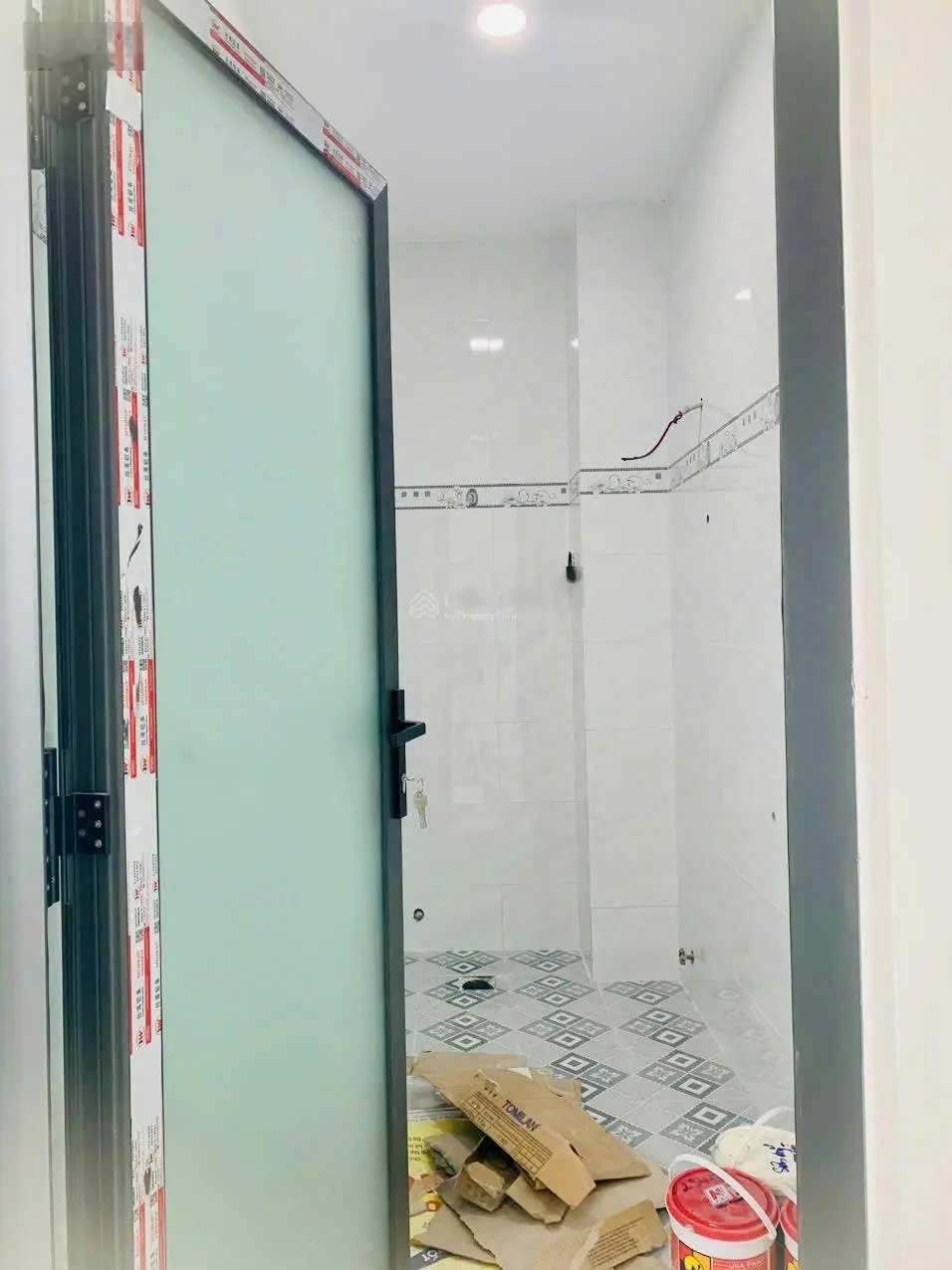 Nhà 2 tầng hẻm Ngô Đến Nha Trang đường oto 4ty2 gần biển gần trường đại học