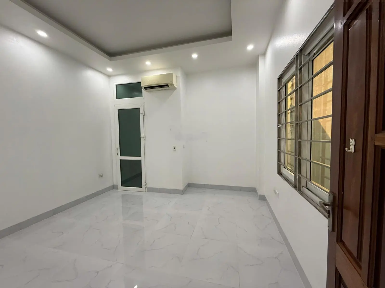Cực hiếm. Xuân Đỉnh , lô góc - 58m2 , Oto vào nhà , sát chợ Xuân Lộc - Giá : 13.6 tỷ