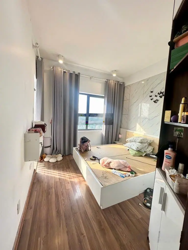 Chính chủ bán gấp căn hộ The One Gamuda 3 phòng ngủ 81m2 nội thất đầy đủ view nội khu 0904 744 ***