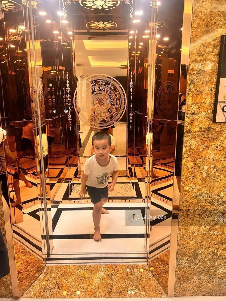 Nhà đẹp Phúc Lợi lô góc 60m2 Thang máy Oto vào nhà Sở hữu ngay chỉ với 9 tỷ!