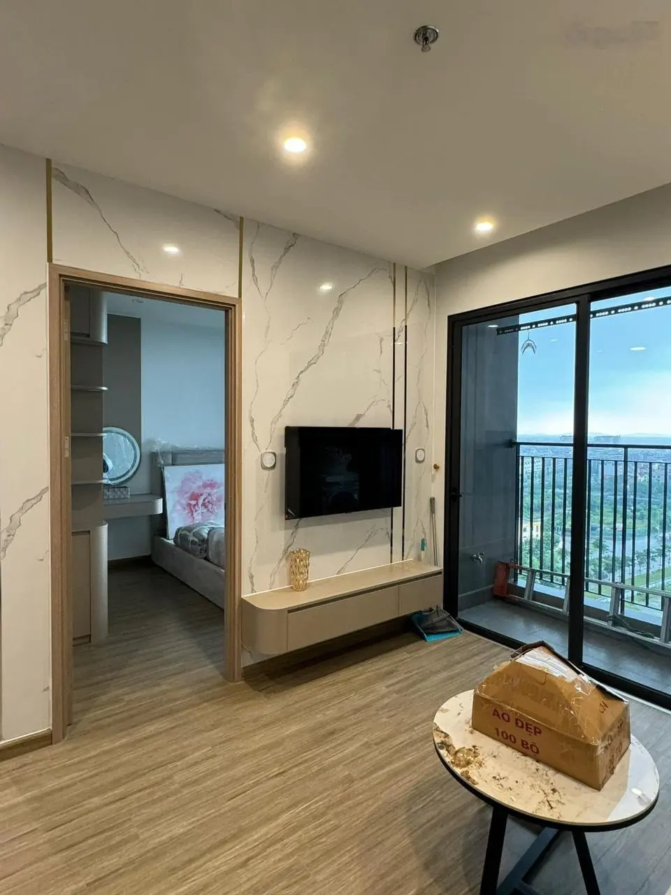 Cần bán căn hộ 1PN+1 The Pavilion 2 tầng hầm để xe tại Vinhomes Ocean Park Gia Lâm Chỉ với 2,45 tỷ