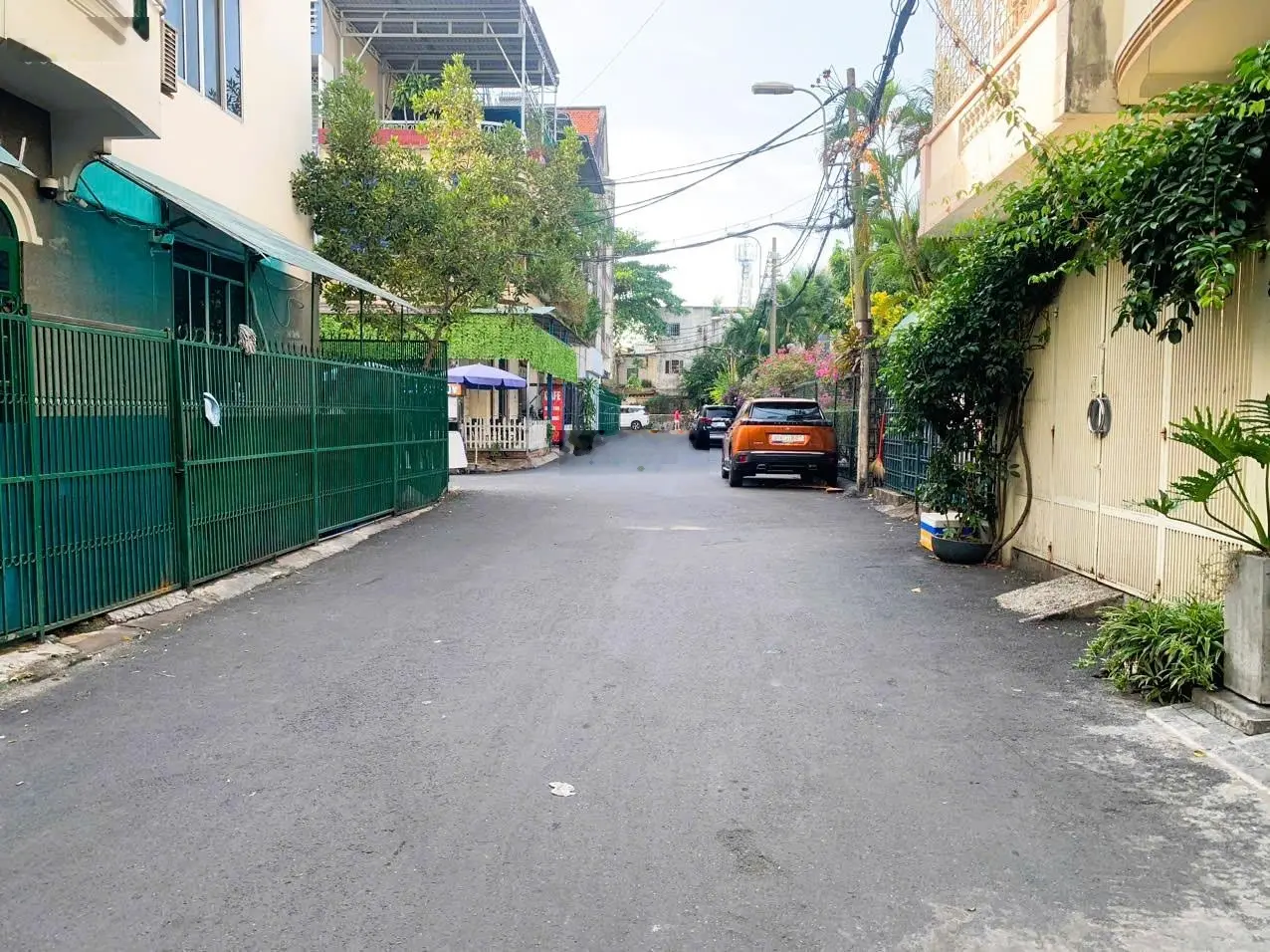 Siêu vị trí ! nhà đối diện E-MART , HXH 6m thông , đường Phan Văn Trị , giá nhỉnh 9 tỷ , dt 76 m2