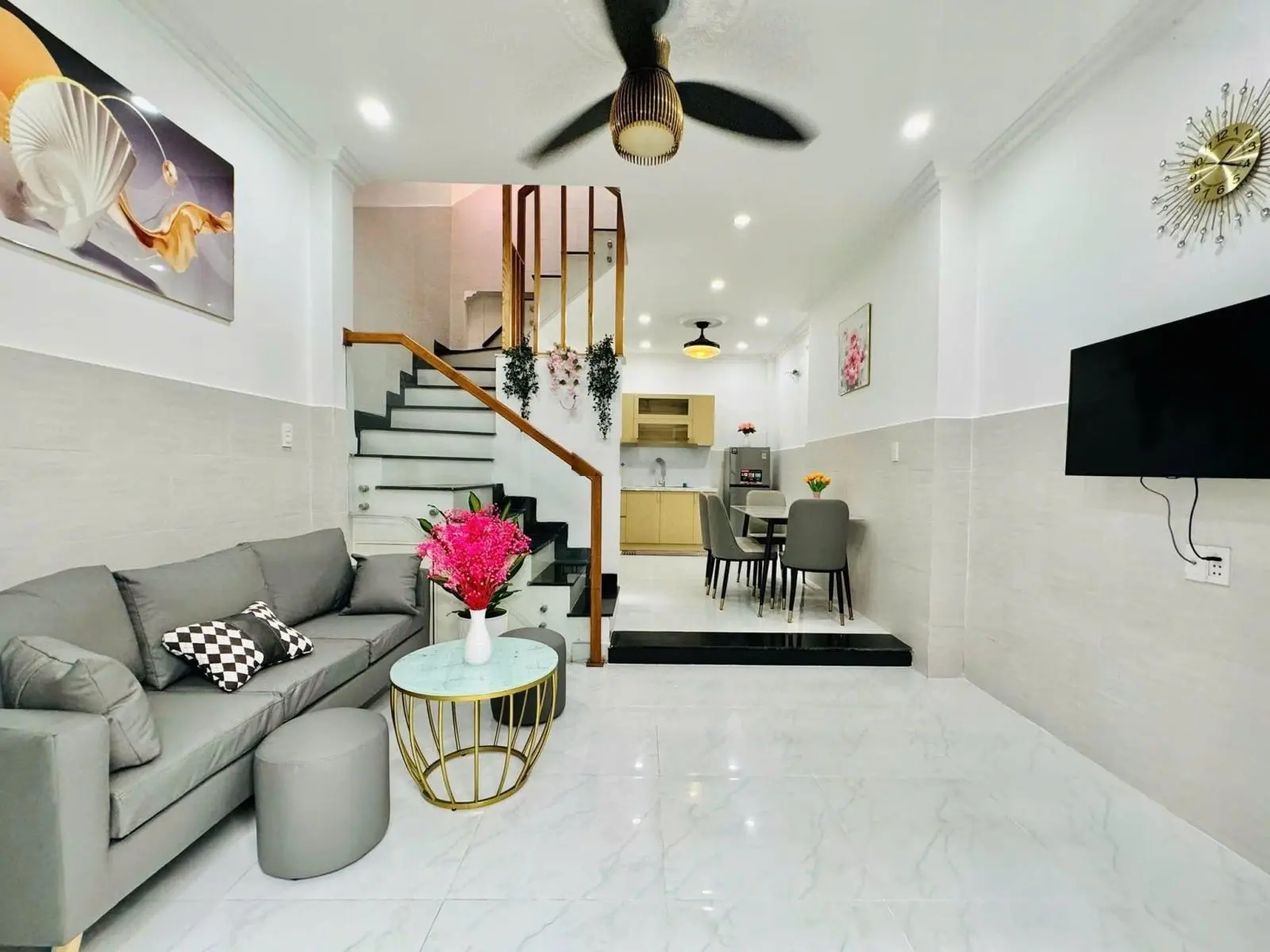Nhà vị trí đepn trệt 2 lầu hẻm xe hơi Đường số 9 F9 GV. Tặngfull nội thất