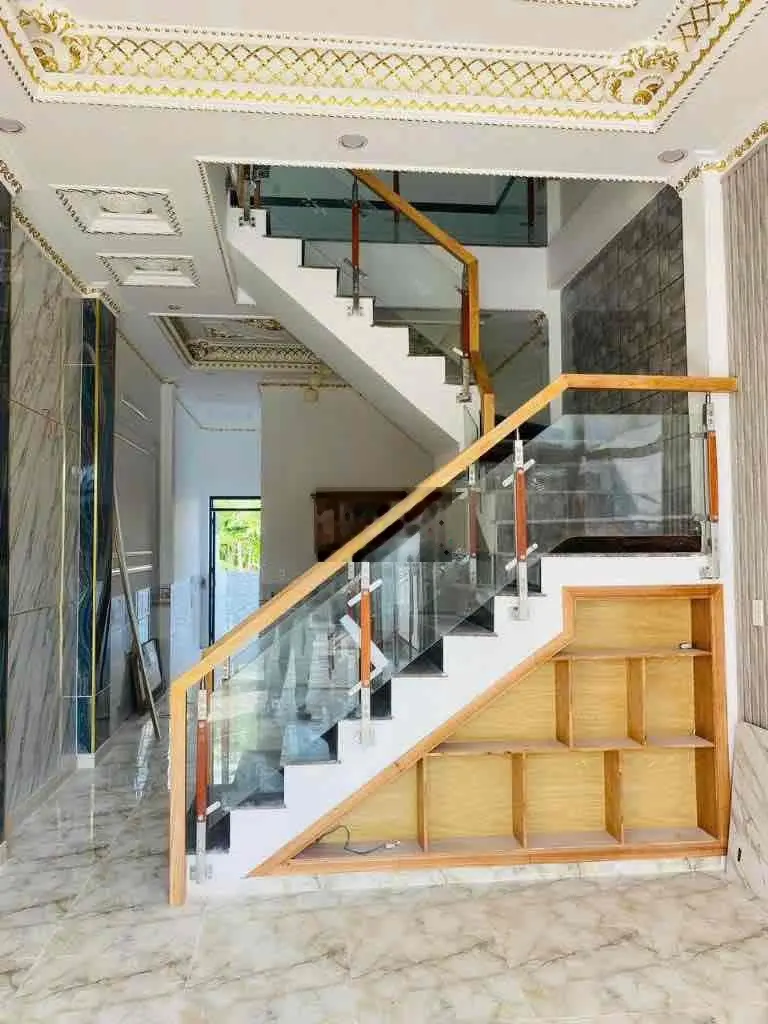 Cần tiền gấp nên bán nhà ở phú giáo còn mới 100m2/giá 1tỷ2