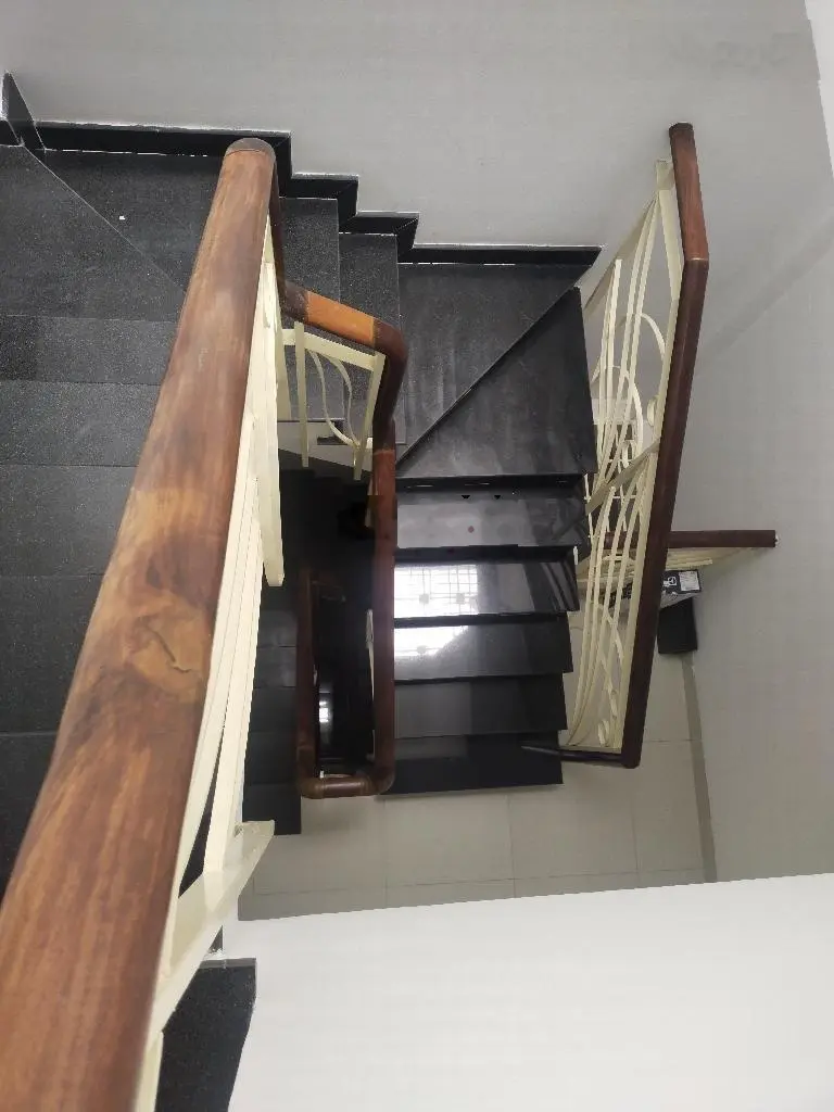 CHỈ 5,7 TỶ NHÀ 5 TẦNG ,25M2,NGANG 3 dài 8, GẦN MẶT TIỀN NGUYỄN TRÃI QUẬN 5