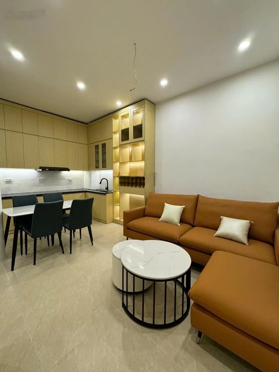 Nhà mới ngõ Ô tô quận Hai Bà Trưng chỉ 200tr/m2