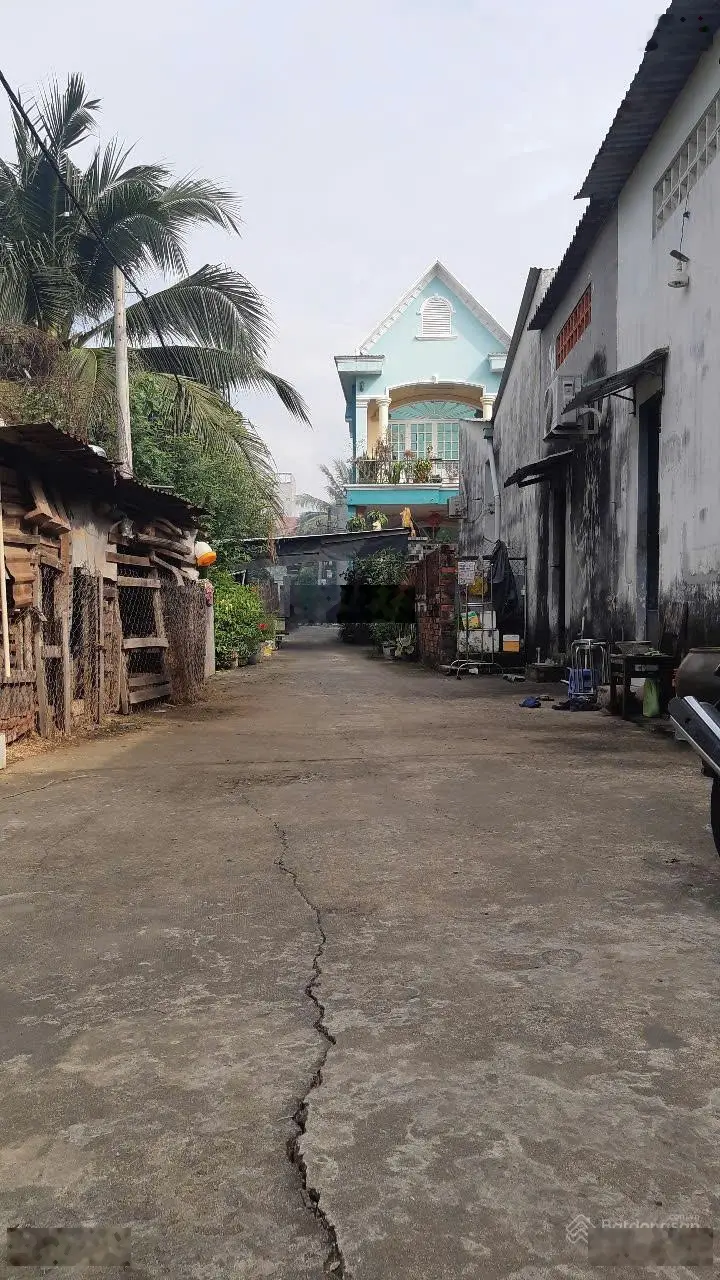 cần bán căn nhà 1 trệt 1 lửng ngay trung tâm phường Tăng Nhơn phú A