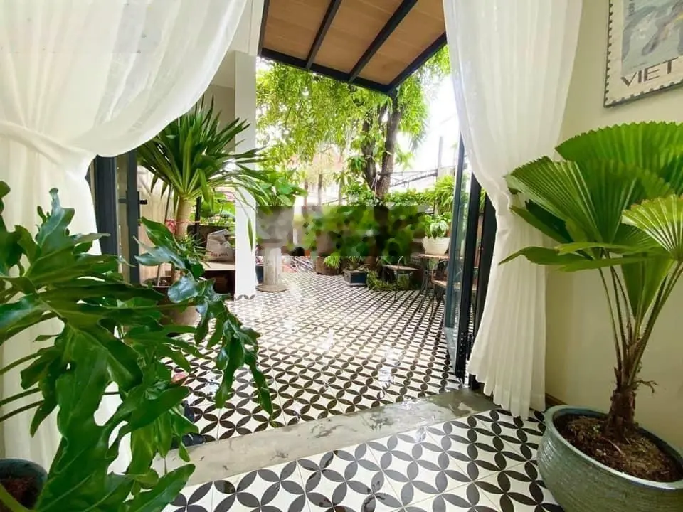 Bán biệt thự sân vườn kiểu Châu Âu - ngang 8m 200m2 đường 138, P. Tân Phú, TP. Thủ Đức (Q9)