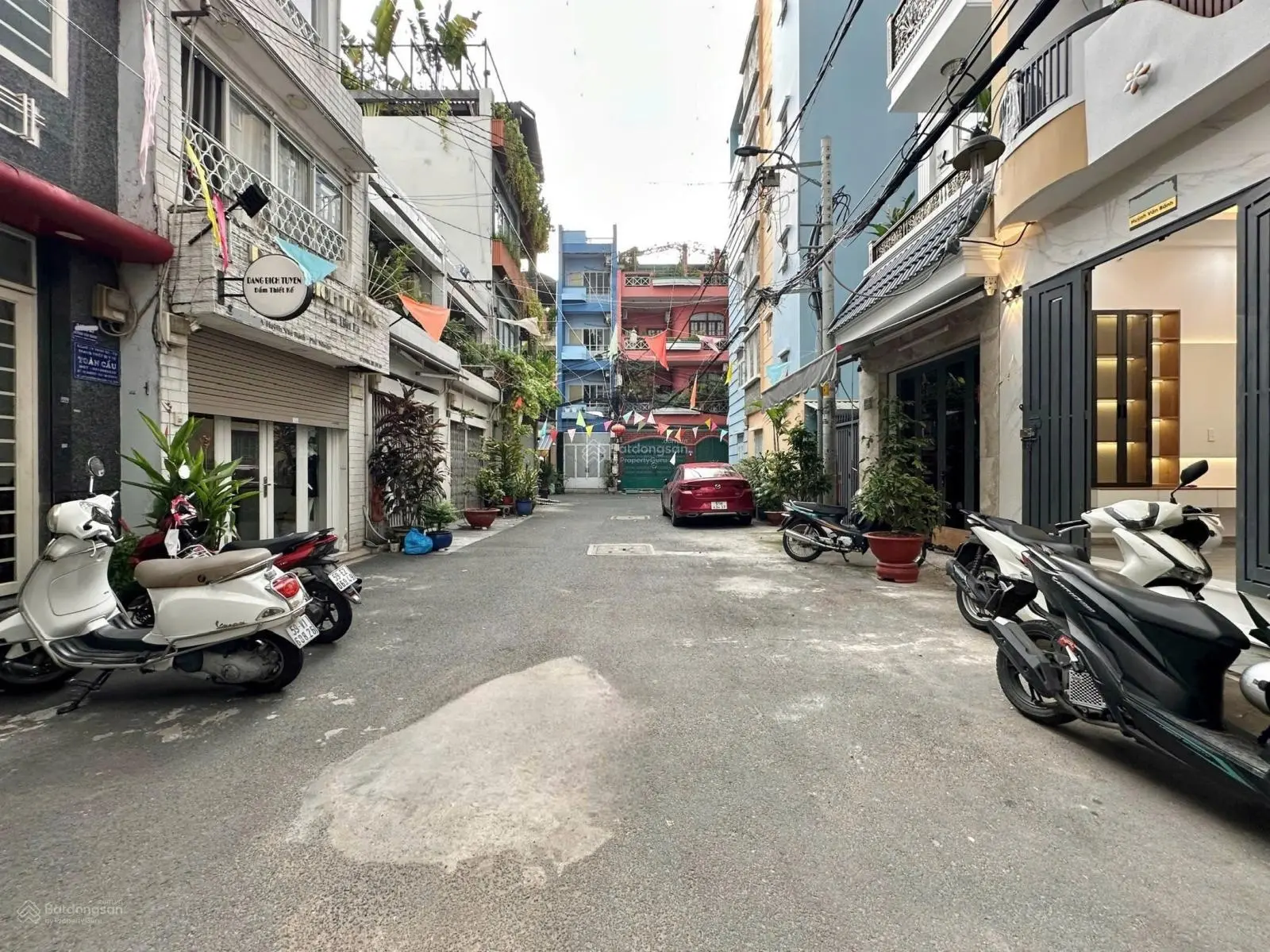 Bán nhà HXH 8m Huỳnh Văn Bánh Phú Nhuận, 4 tầng ST, 3.5x10m, 4PN, full nội thất, giá chỉ 9,5 tỷ TL