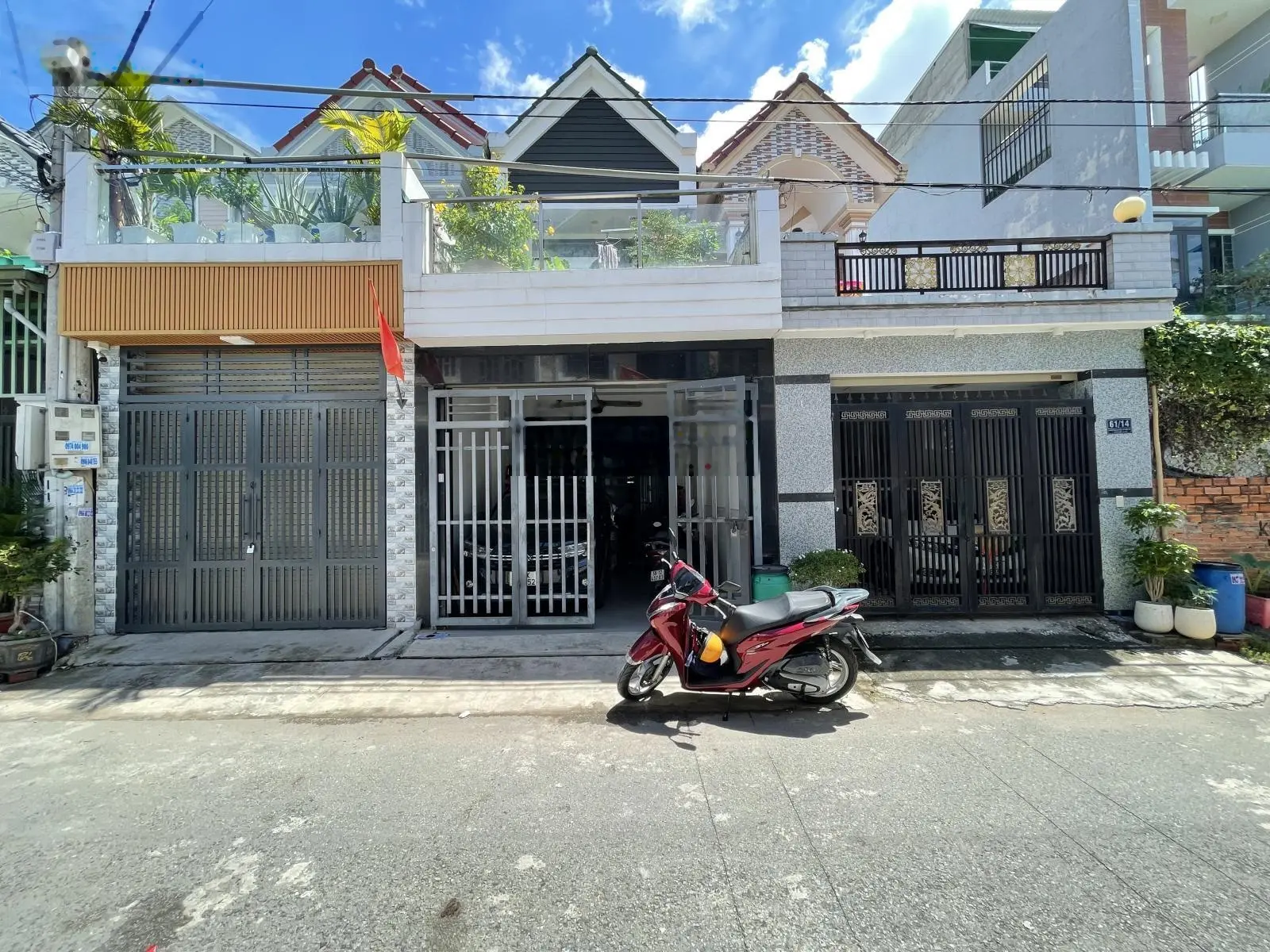 Cần bán nhà lầu trệt hoàn công sát trục chính đường Trần Quang Khải gần chợ Dĩ An