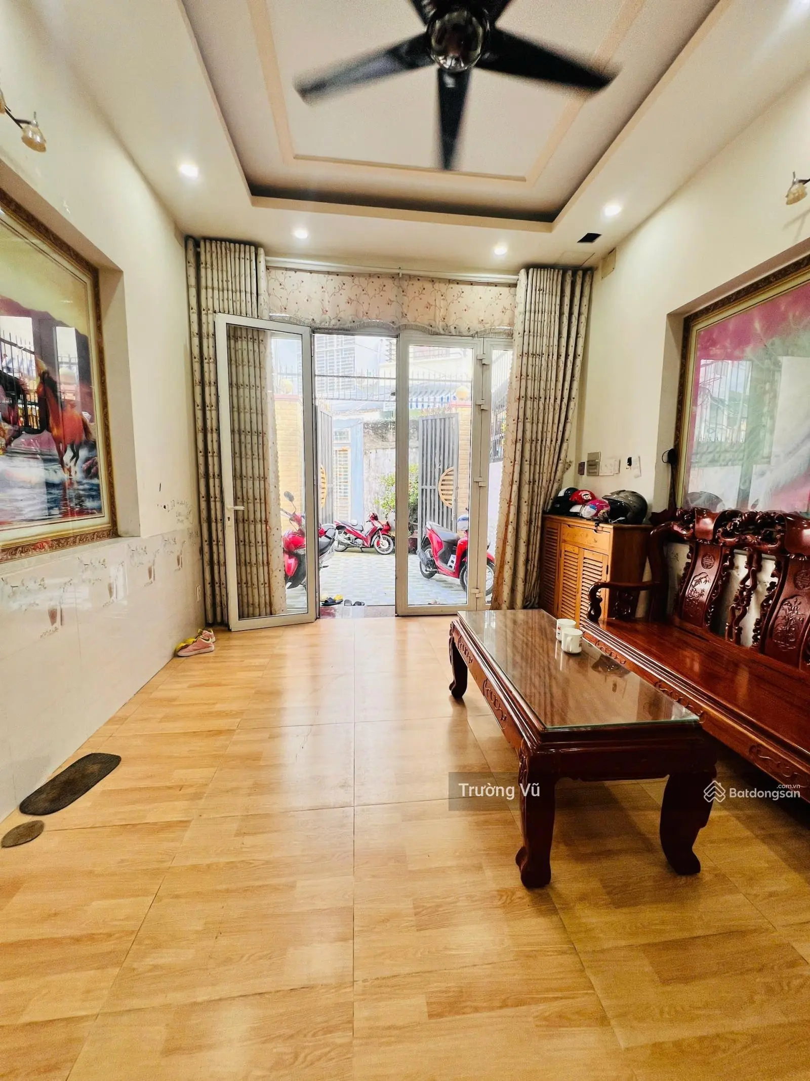 Nhà 3 tầng 2 mặt tiền 4x25 100m2 giá 6 tỷ hơn, gần mặt tiền đường, xe hơi vô nhà Linh trung thủ đức