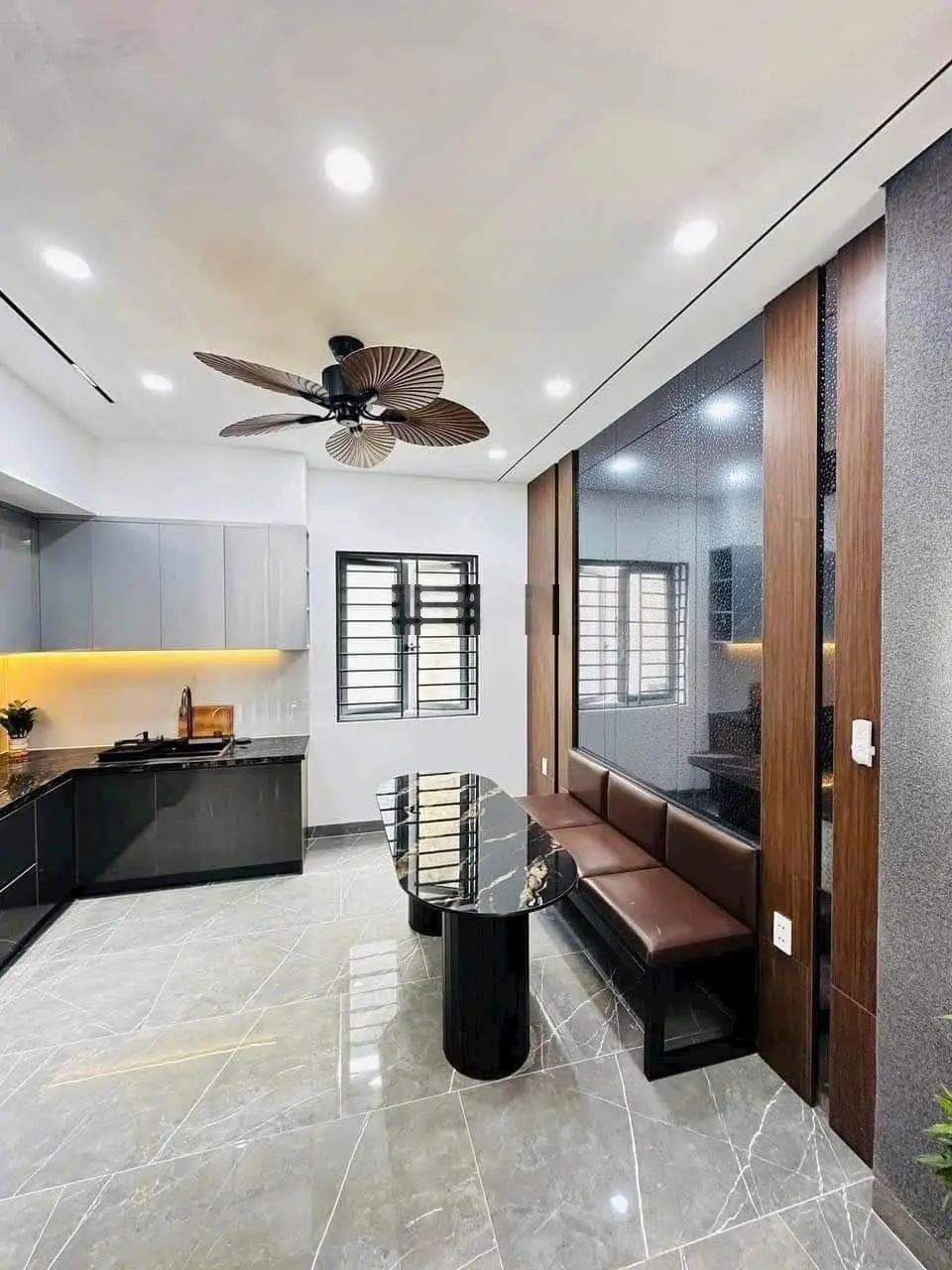 Bán gấp nhà đẹp giá rẻ cần đước long an đang cho thuê 7tr/tháng 1 trệt - 1 lầu - 3 pn - 3 wc