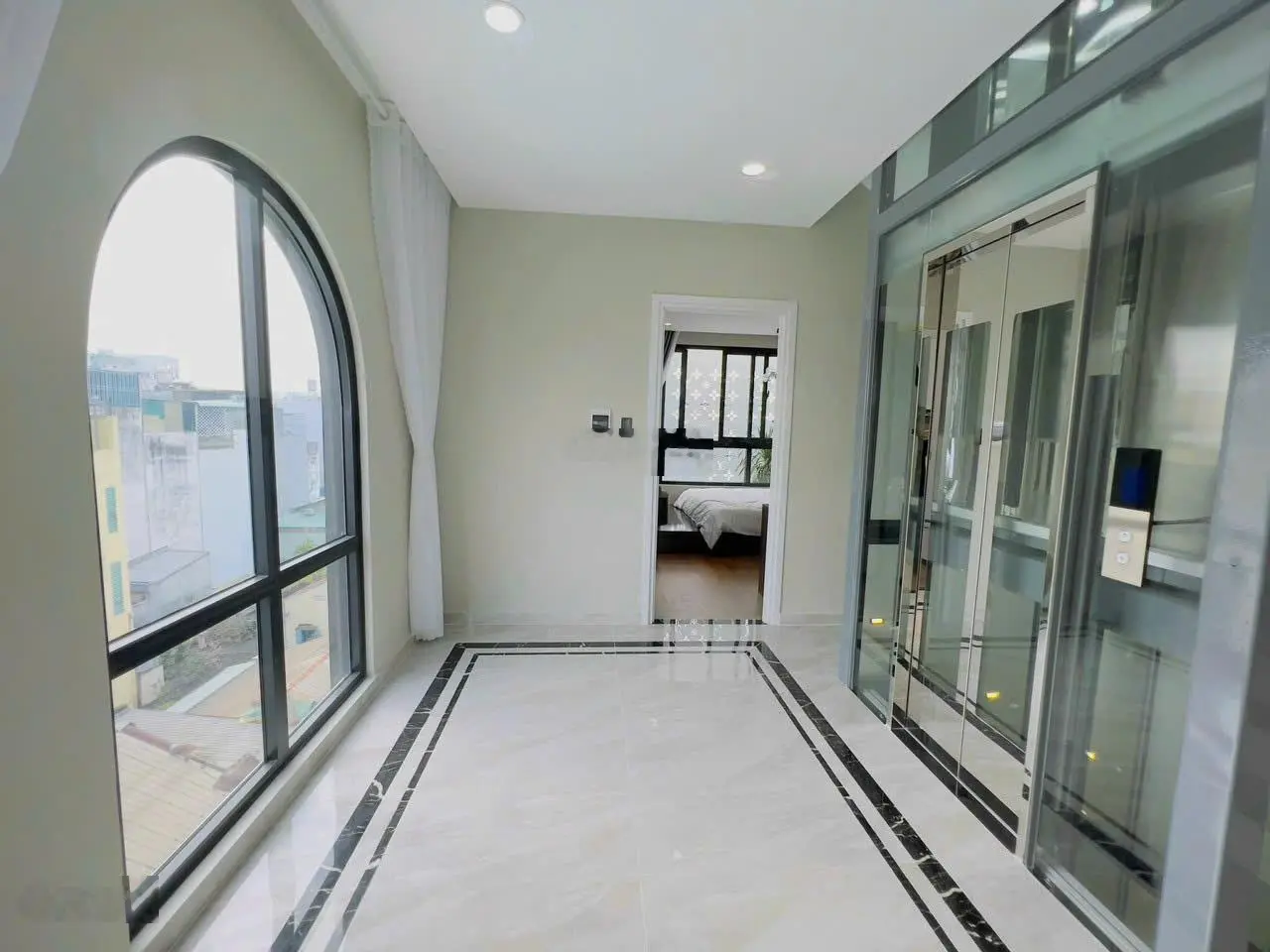 Giảm 8 tỷ bán-Bán nhà MT Cao Thắng Q3-DT: CN82m 5*20-KC: 5 tầng+TM-HĐt: 82 tr/tháng- Giá 30 tỷ