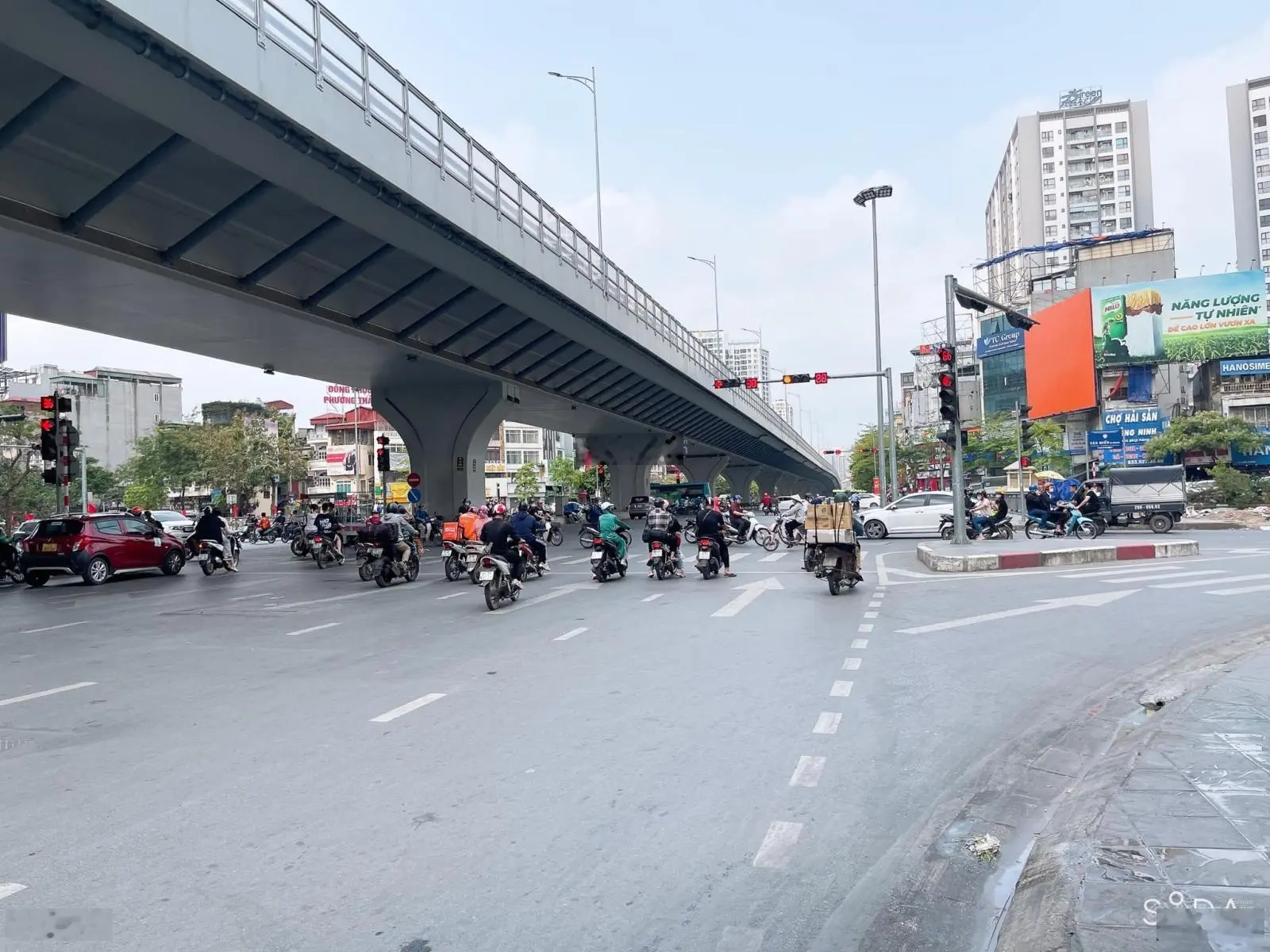 CHÍNH CHỦ BÁN NHÀ MẶT PHỐ MINH KHAI - DƯƠNG VĂN BÉ 5T Lô góc Kinh Doanh Đỉnh cao 76m2 25 tỷ