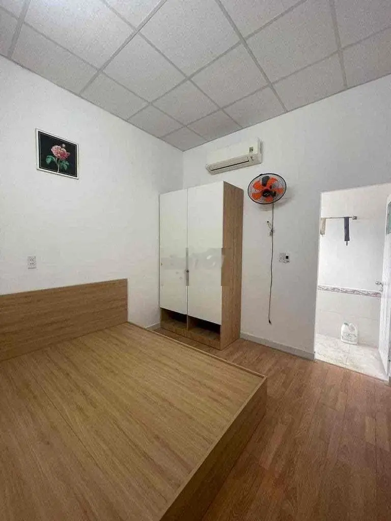 Bán gấp Nhà 2 tầng kiệt Lê Duẫn, Khu phố Thời Trang sầm uất