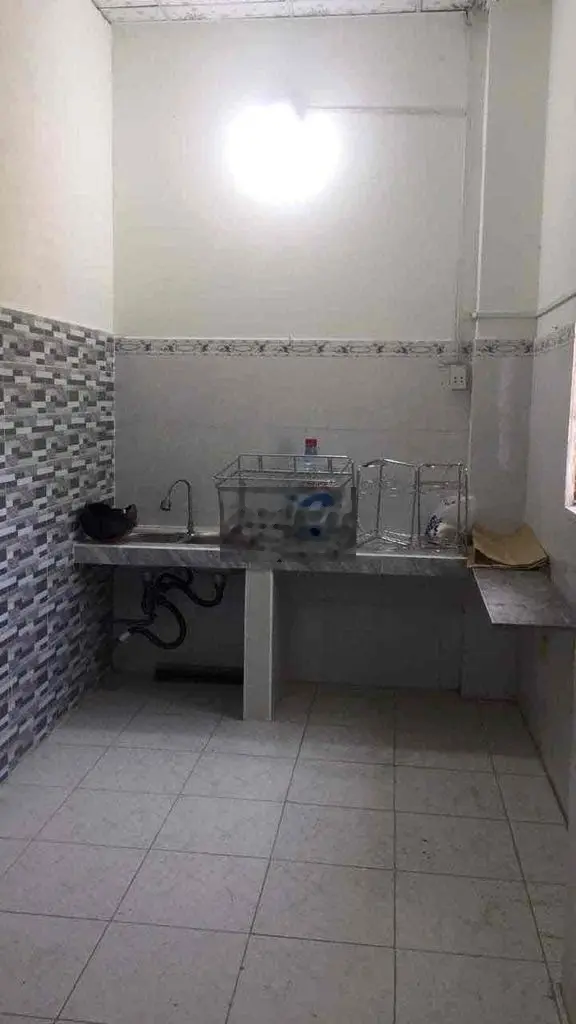 Cần bán gấp căn nhà tân an,đường 5m thông gần trường trần bình trọng