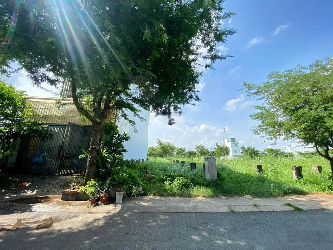 Chỉ 1 lô rẻ nhất KDC Nhơn Đức, DT 95m2 giá chỉ 3,690 tỷ. LH: 0902 747 ***