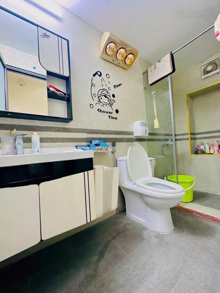 Cần bán căn nhà riêng An Dương, đẹp, thông thoáng, ở ngay. 30m2, 5 tầng