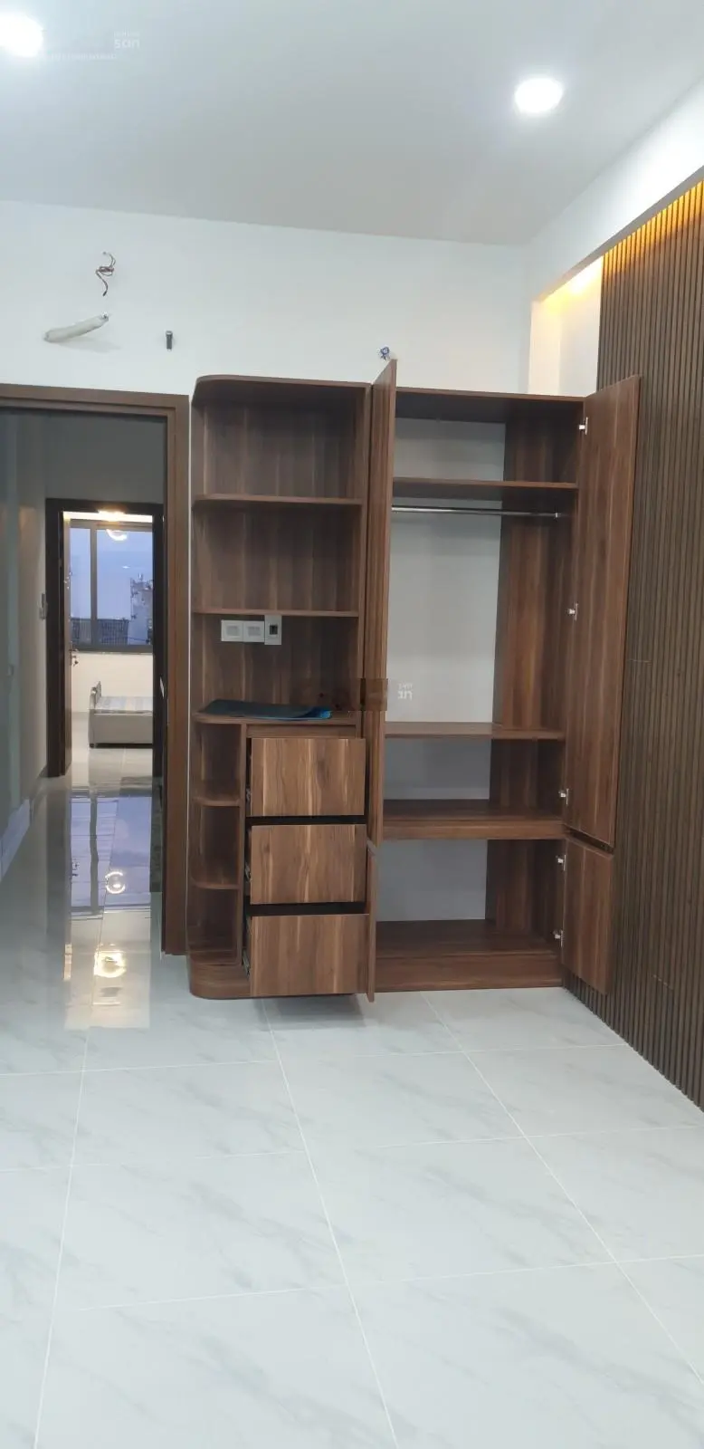 Nhà đẹp Hiệp Bình Chánh, 4 tầng, 110m2 (4x27m), hẻm oto tránh, sổ hồng riêng, 8.8 t.y