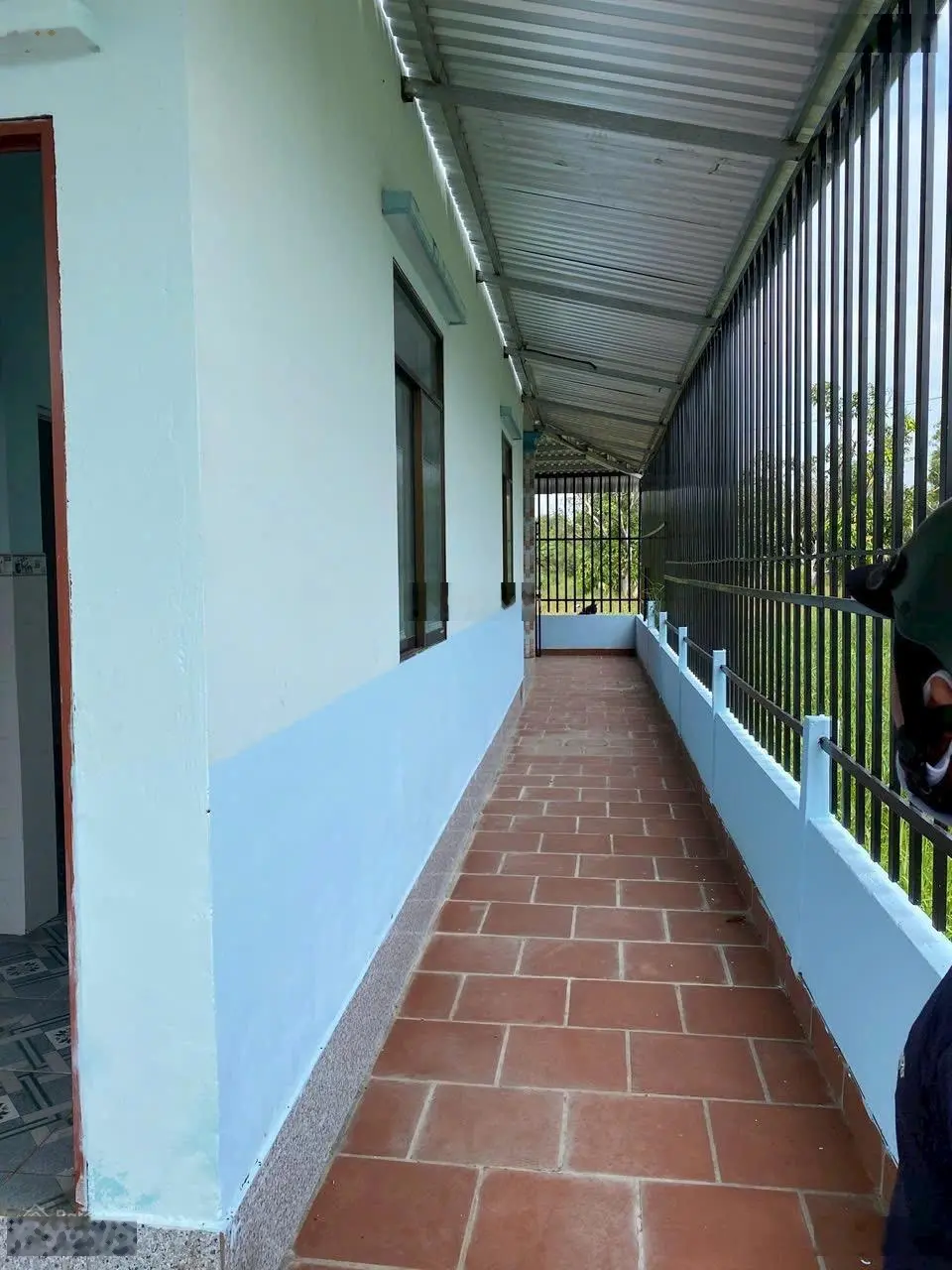 Bán dãy trọ 338m2 thổ cư 14p MT Kênh A gần Vành đai 3