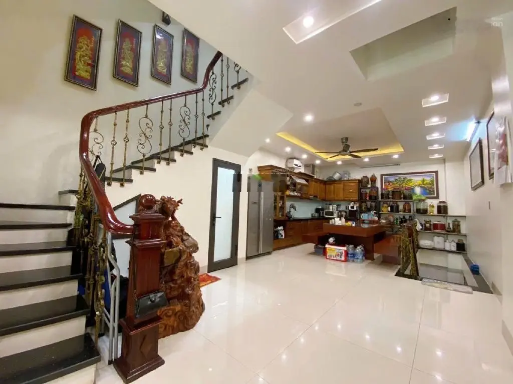 Bán nhà mặt phố bùi xương trạch 96m2- mặt tiền 4.6m- nở hậu - 24 tỷ- quy hoạch xong càng giá trị