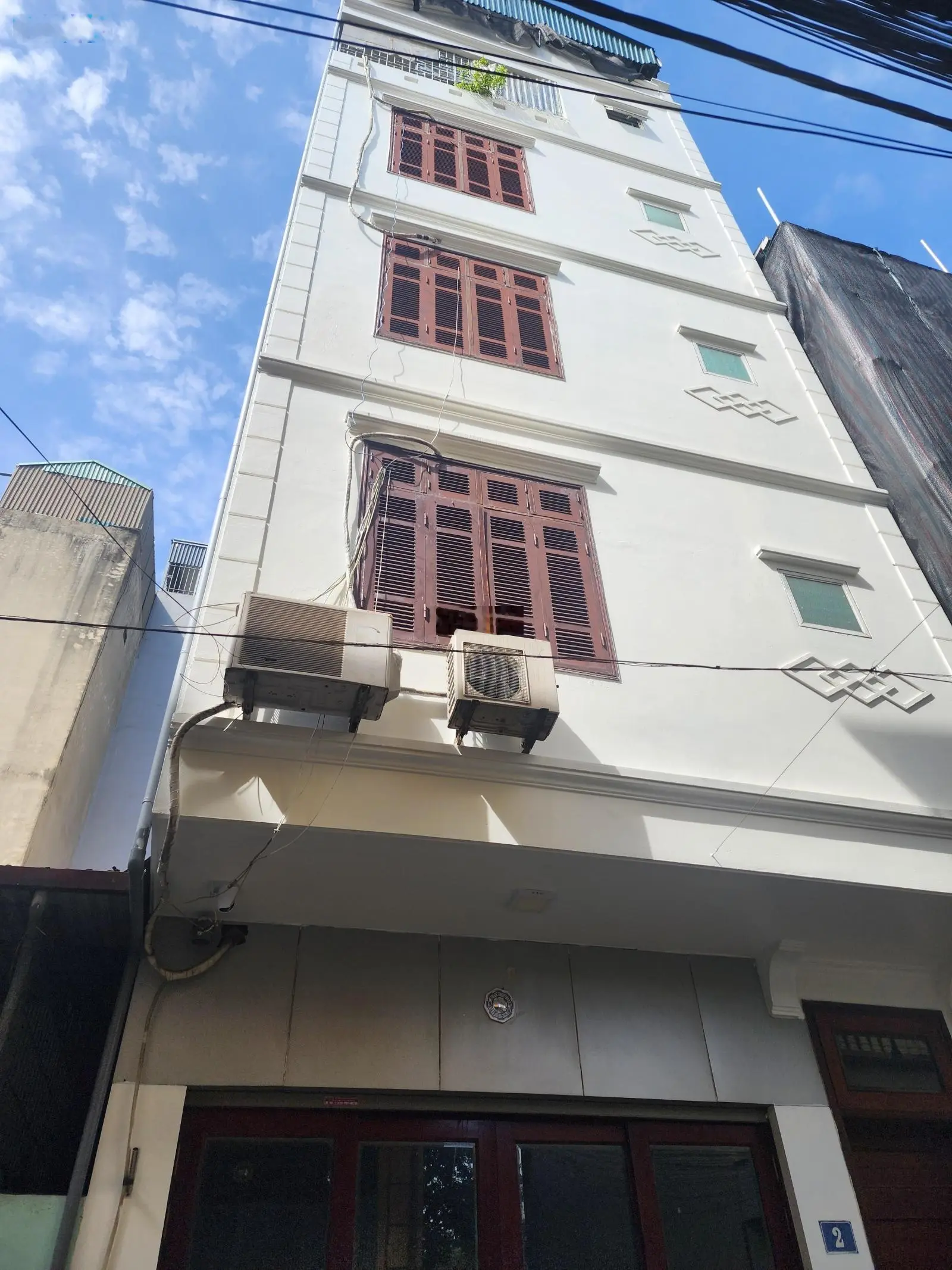 Phân lô lô góc ô tô vào nhà gần kđt mỗ lao.