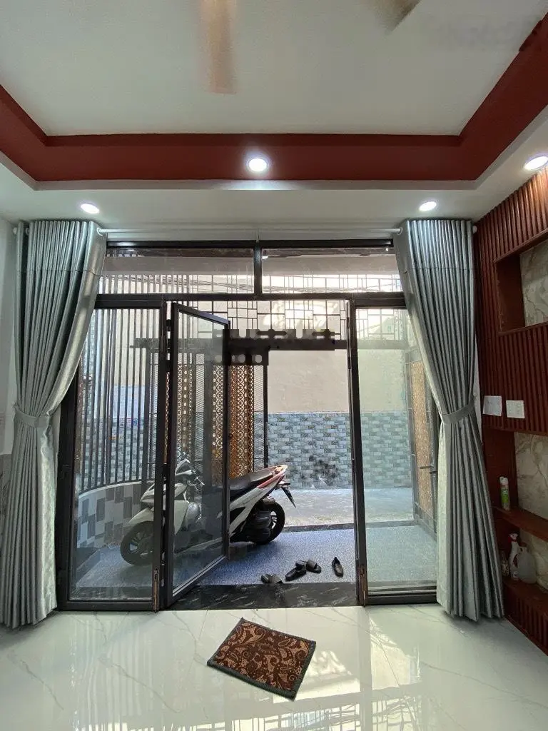 Bán nhà khu dân cư sát trung tâm đường Trần Xuân Soạn quận 7