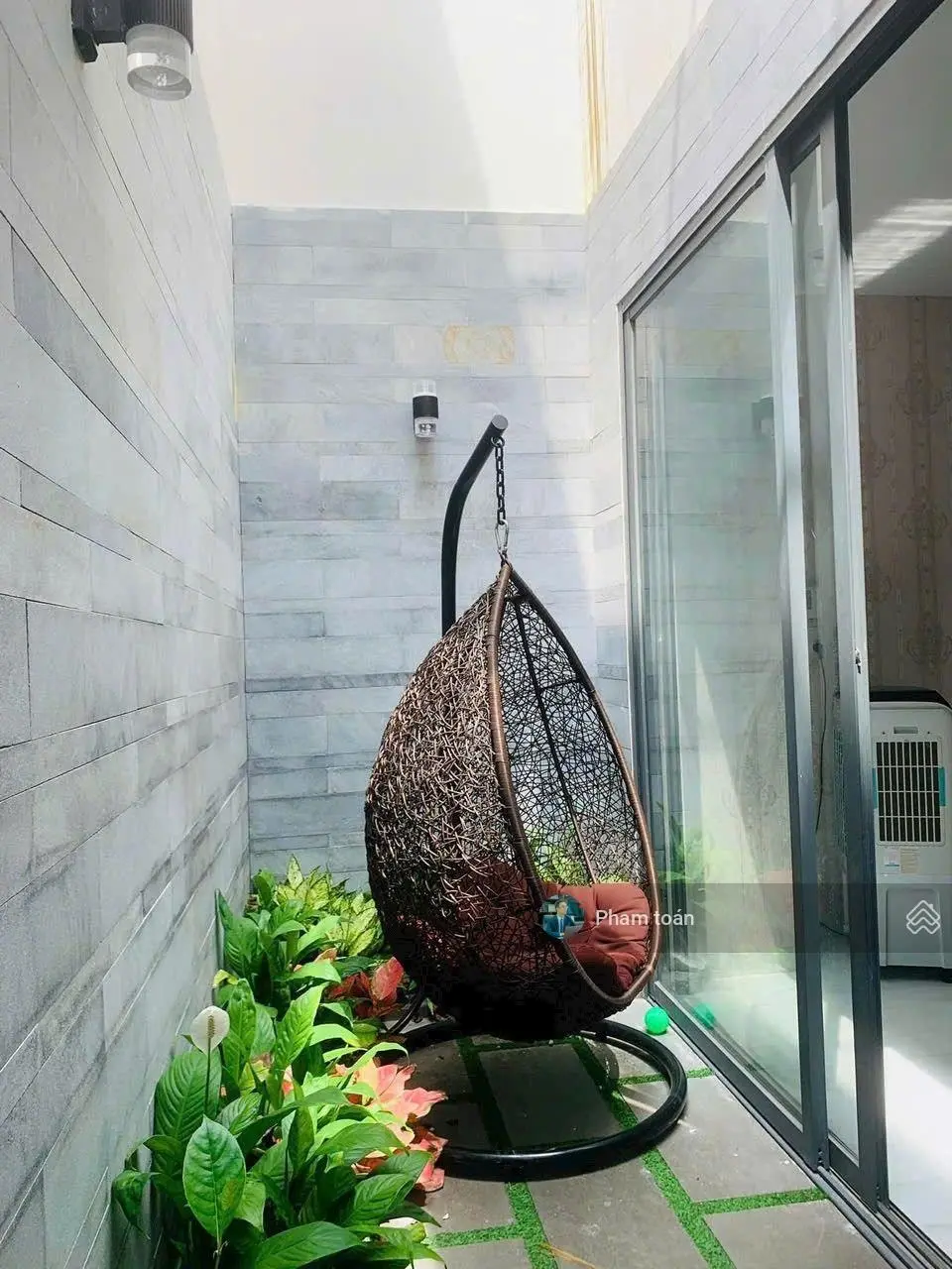 Bán nhà 3 tầng nam hoà xuân mặt tiền đường đẹp gần sông, sát minh mạng, 3pn, 3wc