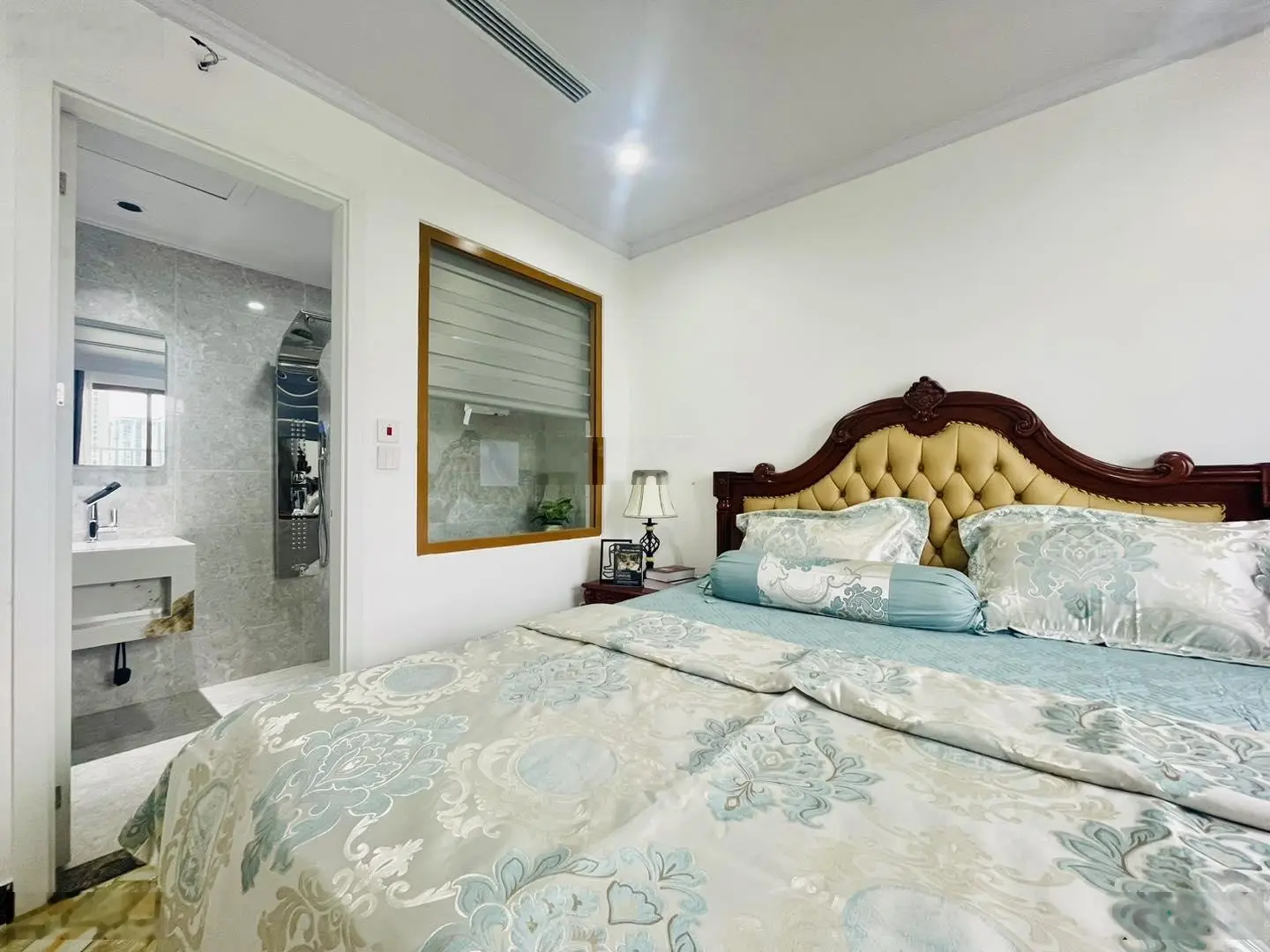 Chính chủ bán suất ngoại giao 113m2 mã 01 view phố Tố Hữu, Vũ Trọng Khánh chung cư QMS