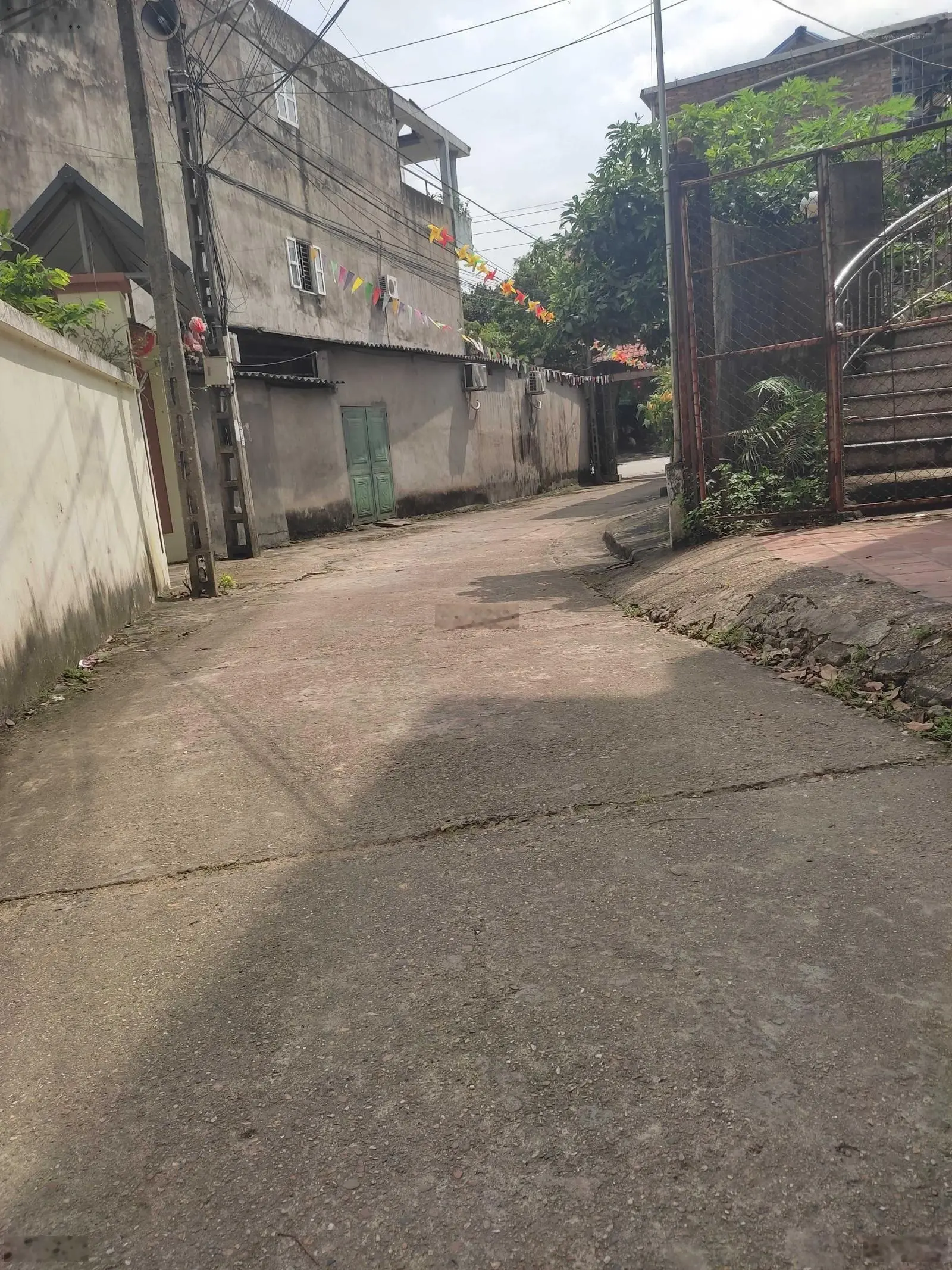 Bán nhà 3 tầng thuộc Phường Tân Thành TP Thái Nguyên. Tổng dt: 170m2 full thổ cư