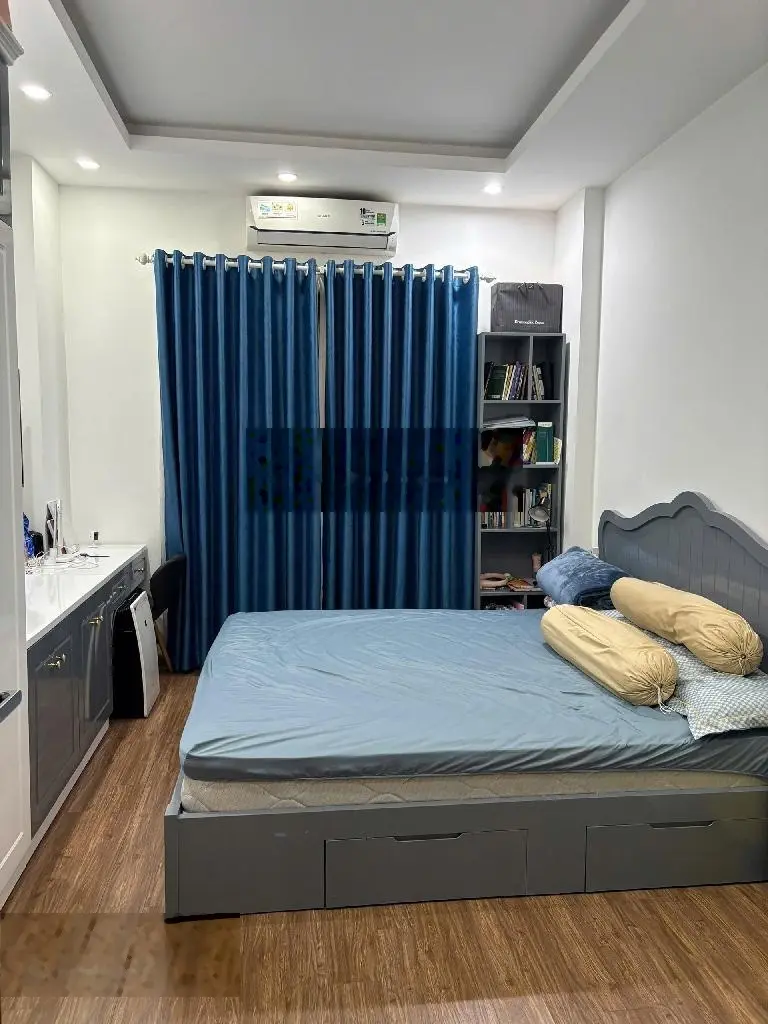 Ban nhà phố hồng tiến,long biên 6 tầng, 30m, oto đỗ cổng 7.15