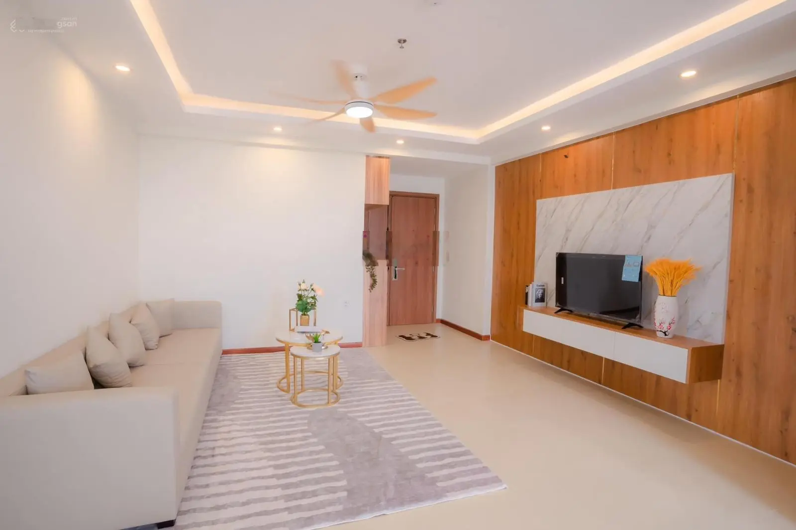 bán cc Iris Tower ngay Vsip1 - Aeon Mall - Bán 1.310 tỷ/ 2pn 2wc - Sổ hồng công chứng ra tên ngay