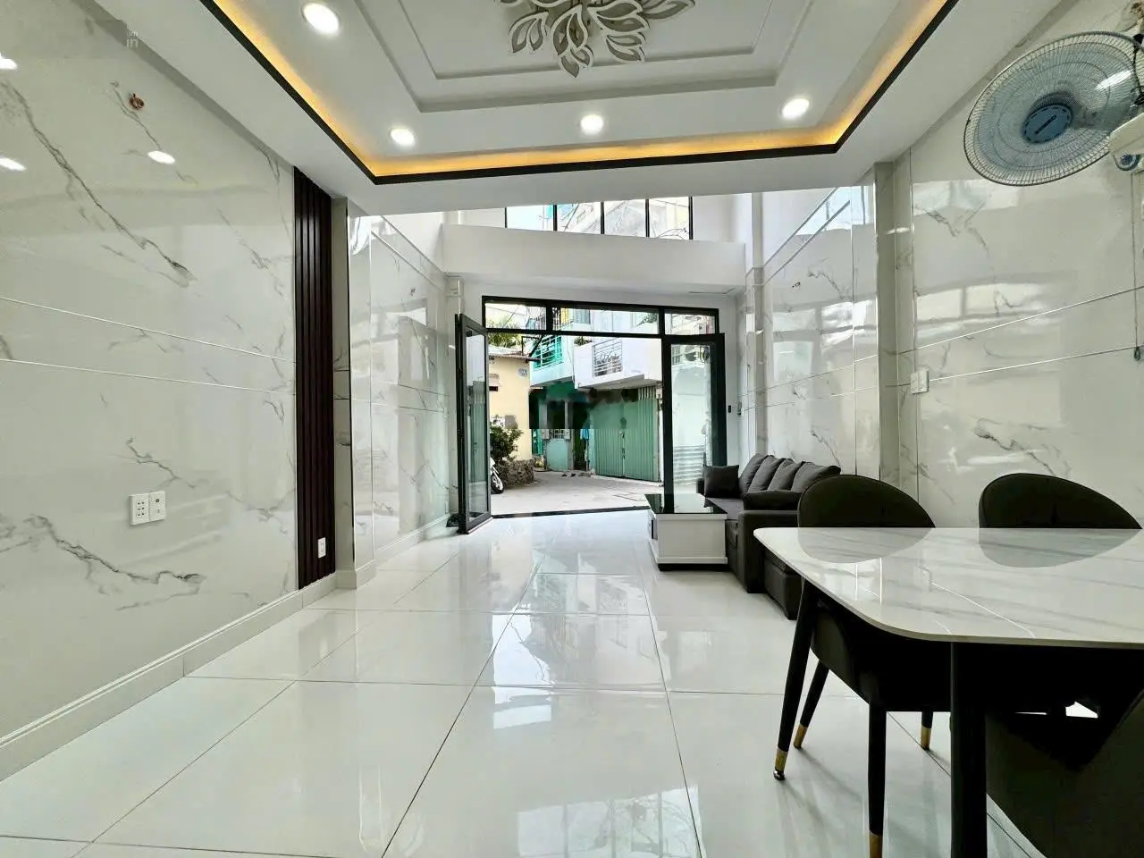 Hẻm xe hơi trung tâm bình thạnh ; 40m2 , 5 tầng , ô tô ngủ trong nhà _ giá 7,15 tỷ tl