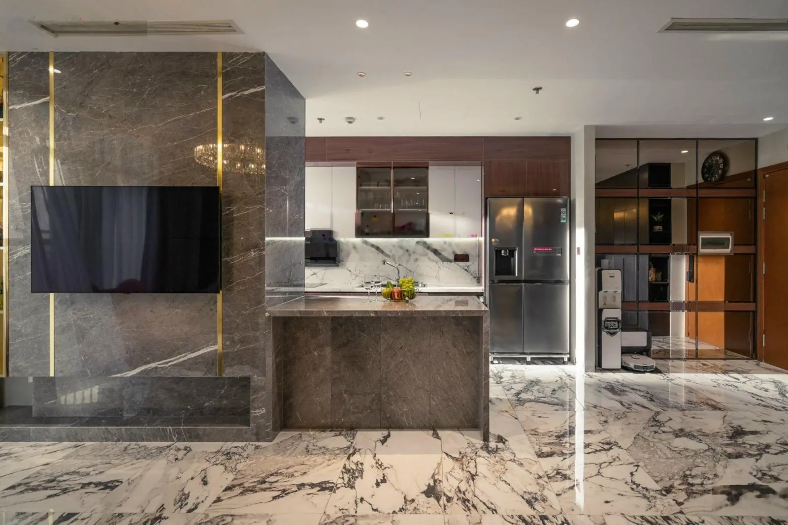 Bán CHCC Flemington, Q. 11, DT: 97m2, 3PN, 2wc giá: 7.1 tỷ. LH: 0939 586 *** Thanh Tùng