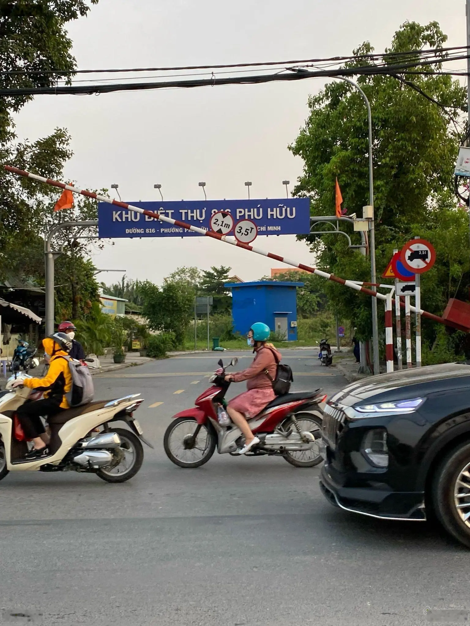Bán lô đất villa hẻm 816 khu biệt thự villa. Ngay nút giao Quận 2 và Q7