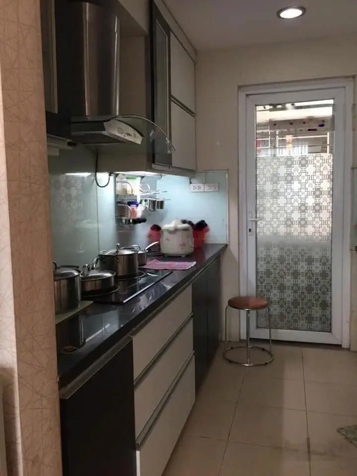 Chính chủ ủy quyền bán gấp căn hộ 3 phòng ngủ mặt đường Xuân Thủy, ban công Đông Nam siê thoáng mát