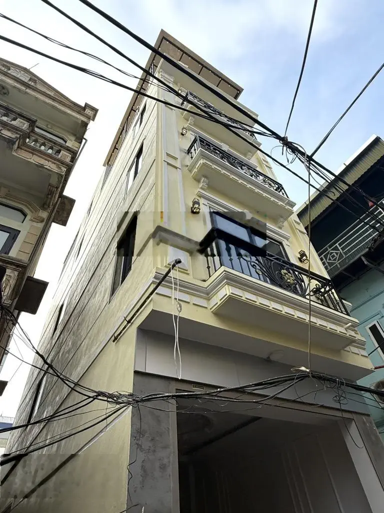 Chính chủ cần bán gấp nhà phân lô, Lê Trọng Tấn, Thanh Xuân. KD. 60m2, 5 tầng, MT 5m, cho thuê 50tr