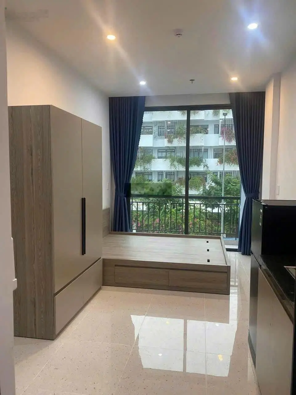 Bán tòa căn hộ góc 3 mặt tiền Phan Tứ, đường 10m5 thông biển